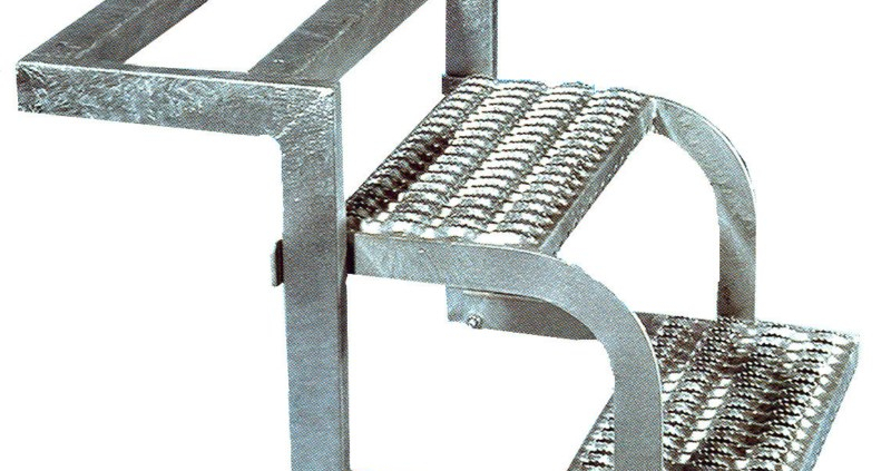 Hieronder vindt u de diverse gegalvansieerde trappen uit ons assortiment. Staat uw gewenste uitvoering er niet bij? Neem contact voor de mogelijkheden. Wellicht is uw uitvoering toch mogelijk.